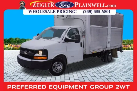 White 2016 Chevrolet Express 4500 for sale in Plainwell, MI