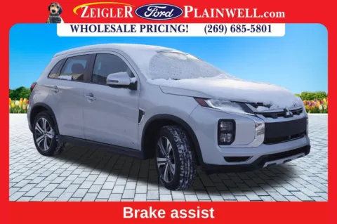 More photos of 2024 Mitsubishi Outlander Sport 2.0 SE at Zeigler Ford of Plainwell, MI