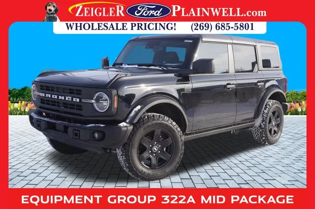 2024 Ford Bronco 4-Door Black Diamond's photo