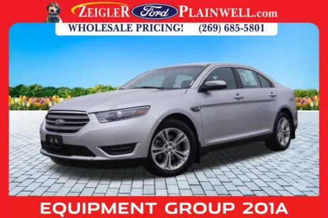 Silver 2016 Ford Taurus SEL for sale in Plainwell, MI