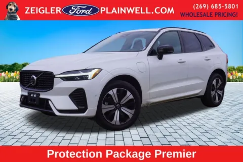 White 2023 Volvo XC60 Recharge Plug-In Hybrid T8 Plus Dark Theme for sale in Plainwell, MI