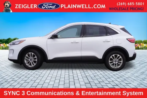 Photos of 2022 Ford Escape Hybrid SE for sale in Plainwell, MI at Zeigler Ford of Plainwell
