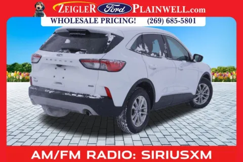 More photos of 2022 Ford Escape Hybrid SE at Zeigler Ford of Plainwell, MI