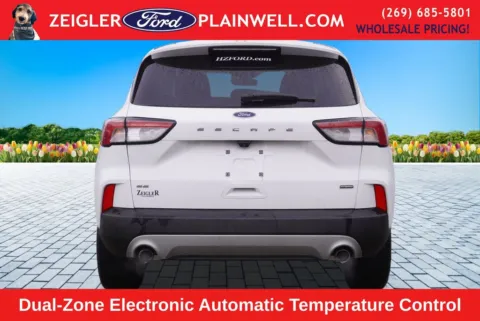 More photos of 2022 Ford Escape Hybrid SE at Zeigler Ford of Plainwell, MI