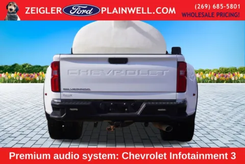 More photos of 2022 Chevrolet Silverado 3500HD Work Truck at Zeigler Ford of Plainwell, MI