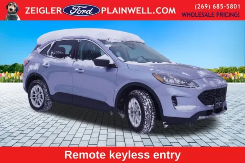 More photos of 2022 Ford Escape SE at Zeigler Ford of Plainwell, MI
