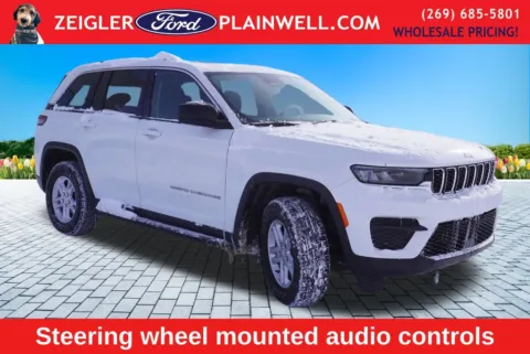 More photos of 2023 Jeep Grand Cherokee Laredo at Zeigler Ford of Plainwell, MI