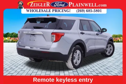 More photos of 2022 Ford Explorer at Zeigler Ford of Plainwell, MI