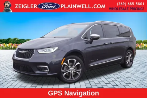 Blue 2021 Chrysler Pacifica Pinnacle for sale in Plainwell, MI