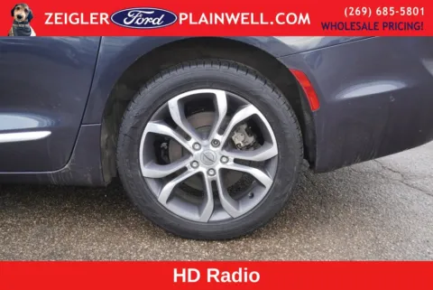 More photos of 2021 Chrysler Pacifica Pinnacle at Zeigler Ford of Plainwell, MI