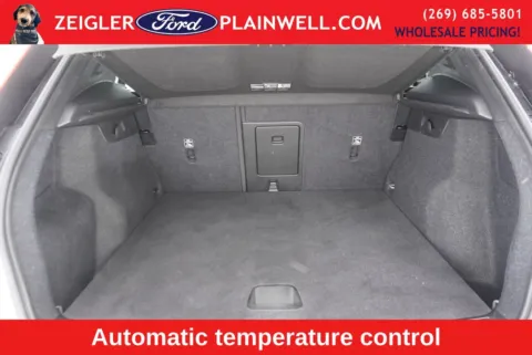 More photos of 2024 Volvo XC40 B5 Core at Zeigler Ford of Plainwell, MI