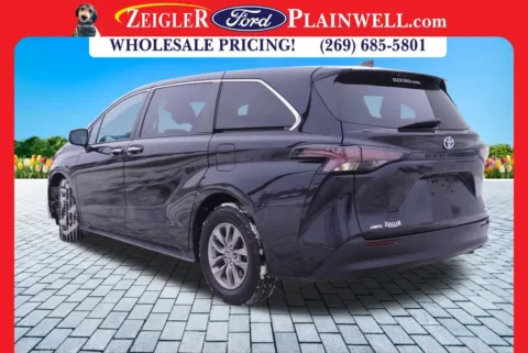 More photos of 2023 Toyota Sienna XLE at Zeigler Ford of Plainwell, MI