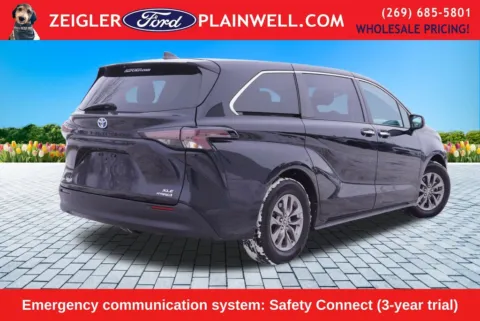 More photos of 2023 Toyota Sienna XLE at Zeigler Ford of Plainwell, MI