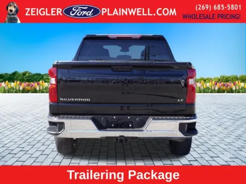 More photos of 2022 Chevrolet Silverado 1500 LT at Zeigler Ford of Plainwell, MI