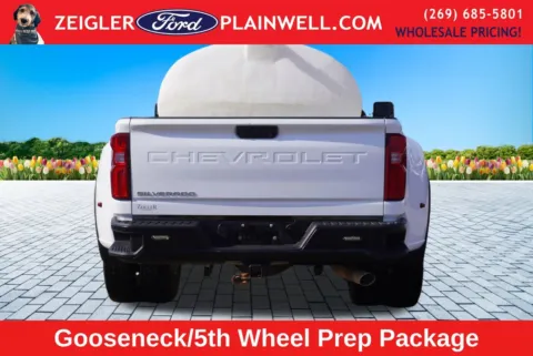 More photos of 2022 Chevrolet Silverado 3500HD Work Truck at Zeigler Ford of Plainwell, MI