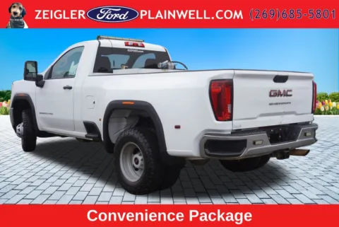 Another view of 2022 GMC Sierra 3500HD Pro for sale in Plainwell, MI at Zeigler Ford of Plainwell