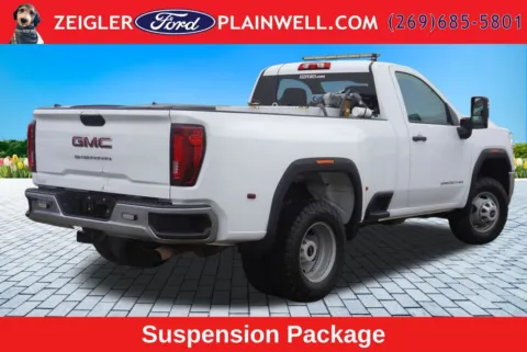 More photos of 2022 GMC Sierra 3500HD Pro at Zeigler Ford of Plainwell, MI