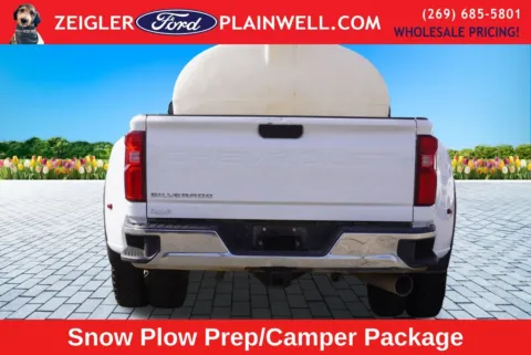 More photos of 2022 Chevrolet Silverado 3500HD Work Truck at Zeigler Ford of Plainwell, MI
