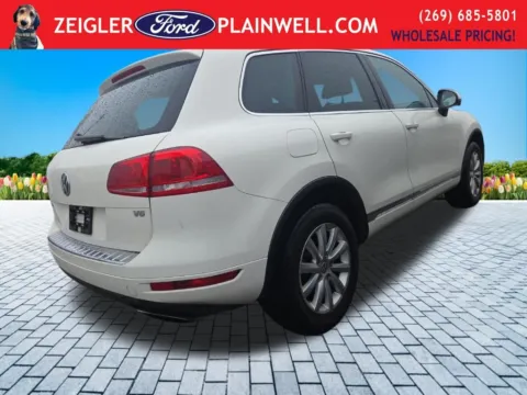 More photos of 2011 Volkswagen Touareg VR6 FSI at Zeigler Ford of Plainwell, MI