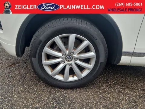 Photos of 2011 Volkswagen Touareg VR6 FSI for sale in Plainwell, MI at Zeigler Ford of Plainwell
