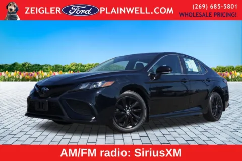 Black 2024 Toyota Camry SE for sale in Plainwell, MI