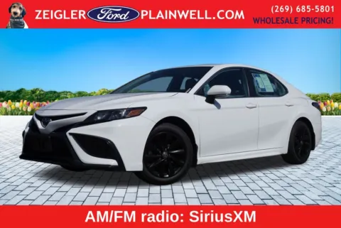White 2024 Toyota Camry SE for sale in Plainwell, MI