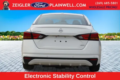 More photos of 2021 Nissan Altima 2.5 S at Zeigler Ford of Plainwell, MI