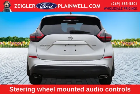 More photos of 2022 Nissan Murano S at Zeigler Ford of Plainwell, MI