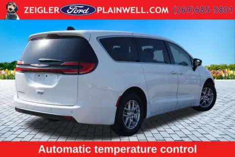 More photos of 2024 Chrysler Pacifica Touring L at Zeigler Ford of Plainwell, MI
