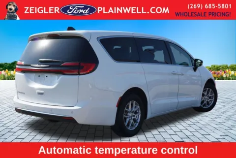 More photos of 2024 Chrysler Pacifica Touring L at Zeigler Ford of Plainwell, MI