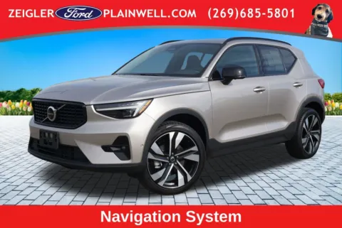 Gray 2024 Volvo XC40 B5 Plus Dark Theme for sale in Plainwell, MI