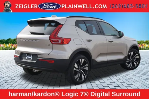 More photos of 2024 Volvo XC40 B5 Plus Dark Theme at Zeigler Ford of Plainwell, MI