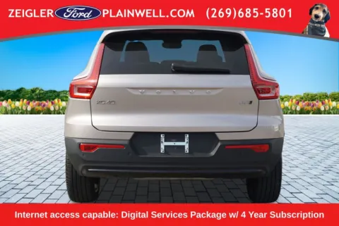 More photos of 2024 Volvo XC40 B5 Plus Dark Theme at Zeigler Ford of Plainwell, MI
