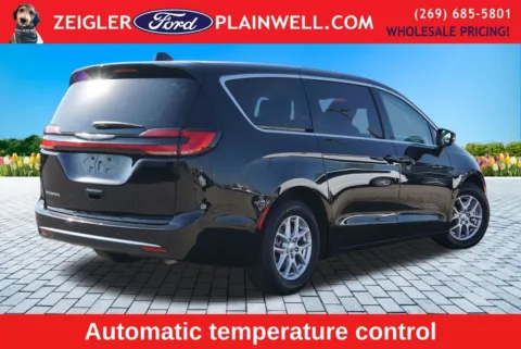 More photos of 2024 Chrysler Pacifica Touring L at Zeigler Ford of Plainwell, MI