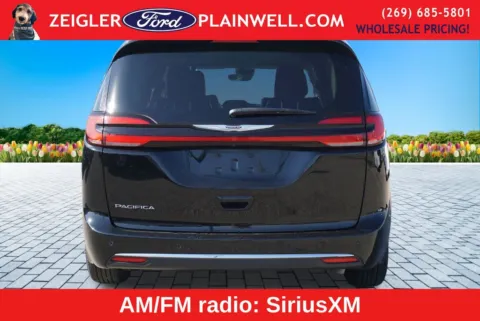 More photos of 2024 Chrysler Pacifica Touring L at Zeigler Ford of Plainwell, MI