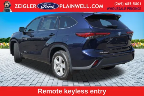 Another view of 2022 Toyota Highlander Hybrid LE for sale in Plainwell, MI at Zeigler Ford of Plainwell