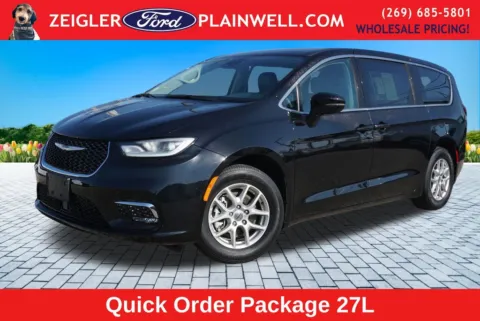 Black 2024 Chrysler Pacifica Touring L for sale in Plainwell, MI