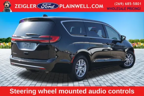 More photos of 2024 Chrysler Pacifica Touring L at Zeigler Ford of Plainwell, MI