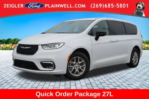 White 2024 Chrysler Pacifica Touring L for sale in Plainwell, MI