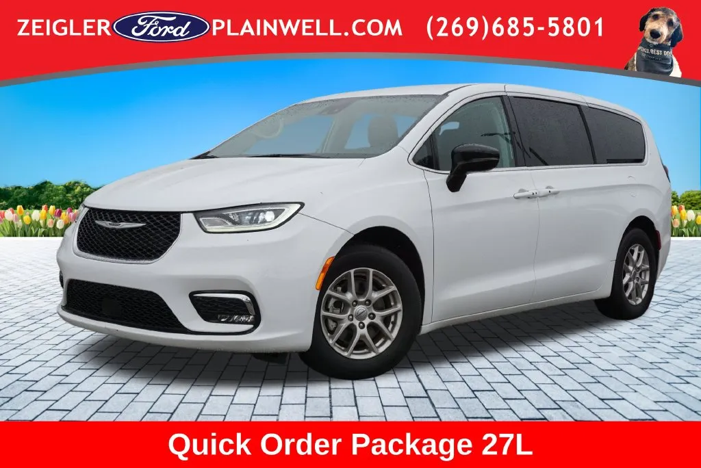 White 2024 Chrysler Pacifica Touring L for sale in Plainwell, MI