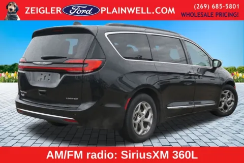 More photos of 2023 Chrysler Pacifica Limited at Zeigler Ford of Plainwell, MI