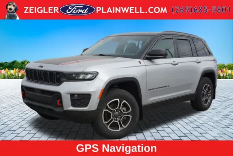 Silver 2022 Jeep Grand Cherokee Trailhawk for sale in Plainwell, MI