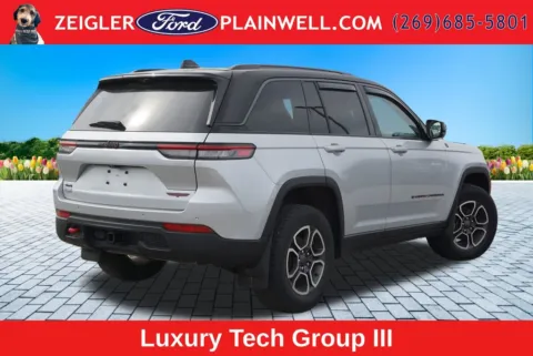 More photos of 2022 Jeep Grand Cherokee Trailhawk at Zeigler Ford of Plainwell, MI