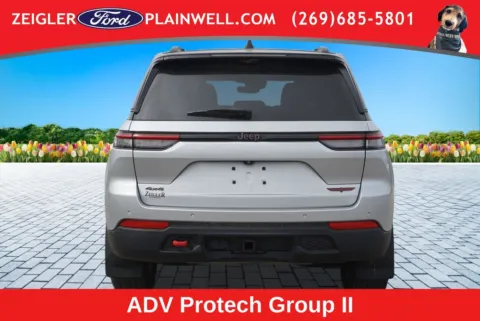More photos of 2022 Jeep Grand Cherokee Trailhawk at Zeigler Ford of Plainwell, MI
