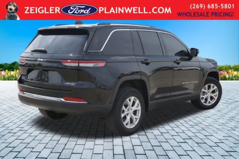 More photos of 2023 Jeep Grand Cherokee Limited at Zeigler Ford of Plainwell, MI