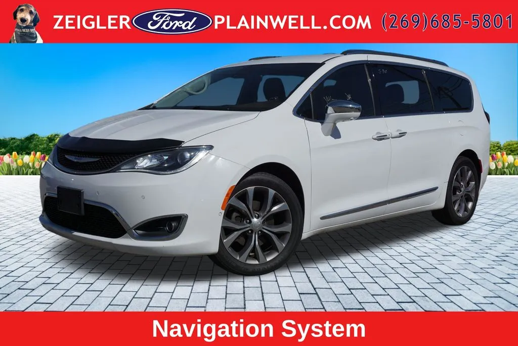 White 2019 Chrysler Pacifica Limited for sale in Plainwell, MI