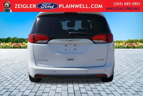 More photos of 2019 Chrysler Pacifica Limited at Zeigler Ford of Plainwell, MI