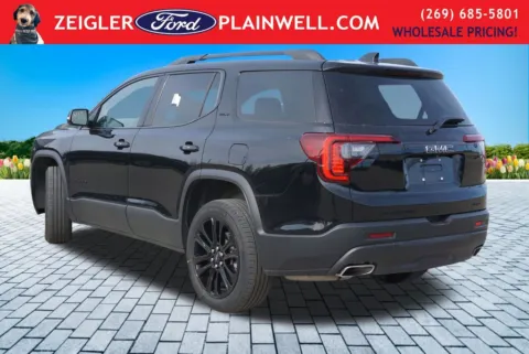 Another view of 2023 GMC Acadia SLT for sale in Plainwell, MI at Zeigler Ford of Plainwell