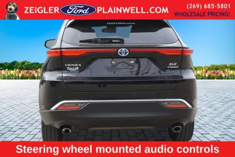 More photos of 2022 Toyota Venza XLE at Zeigler Ford of Plainwell, MI