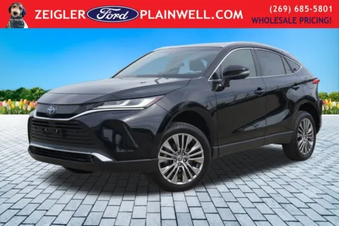 Black 2022 Toyota Venza XLE for sale in Plainwell, MI